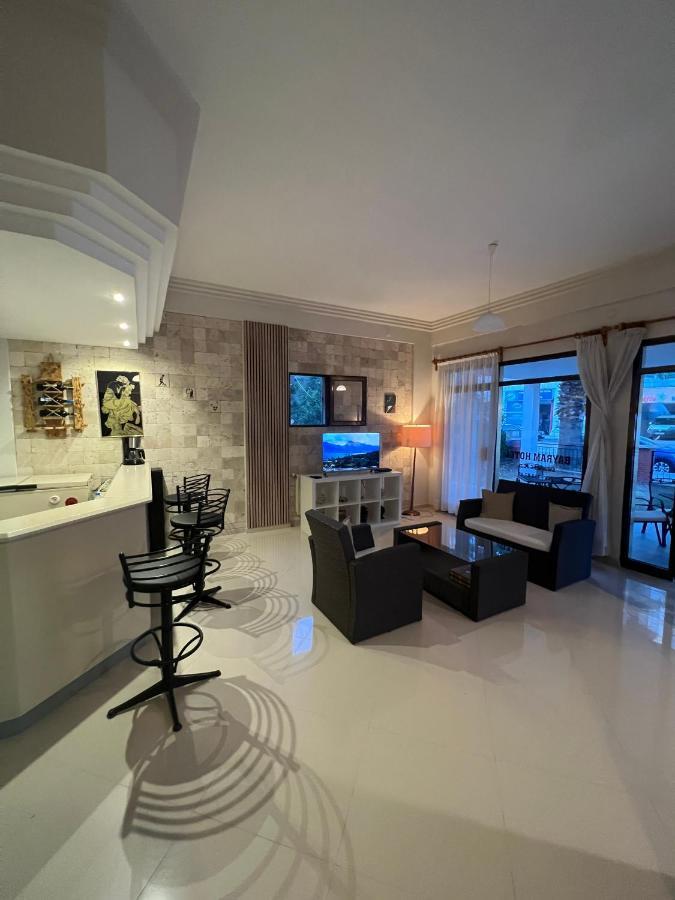 Bayram Hotel Çeşme Buitenkant foto