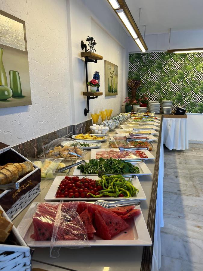 Bayram Hotel Çeşme Buitenkant foto
