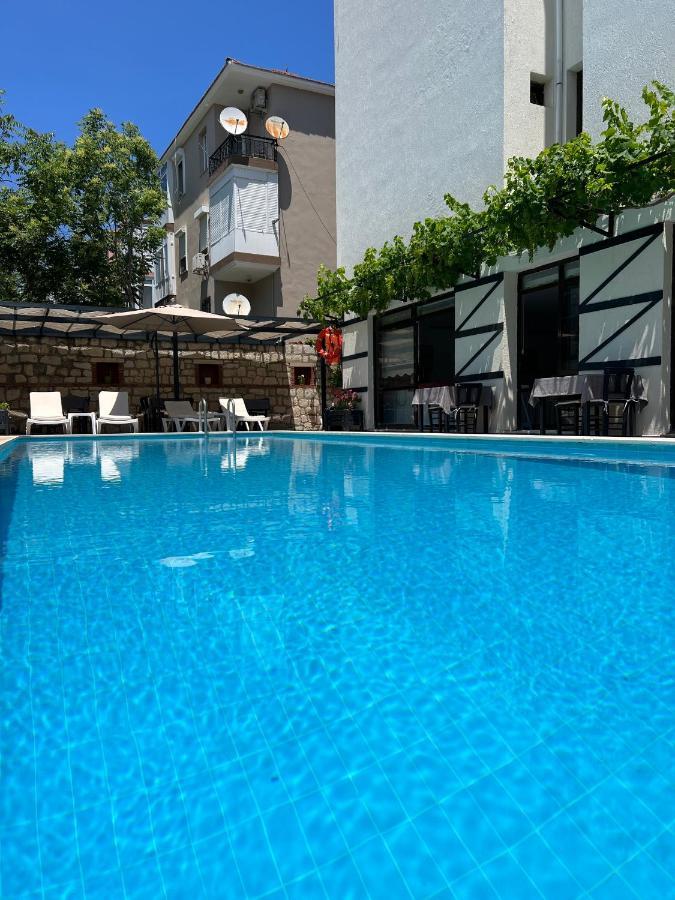 Bayram Hotel Çeşme Buitenkant foto